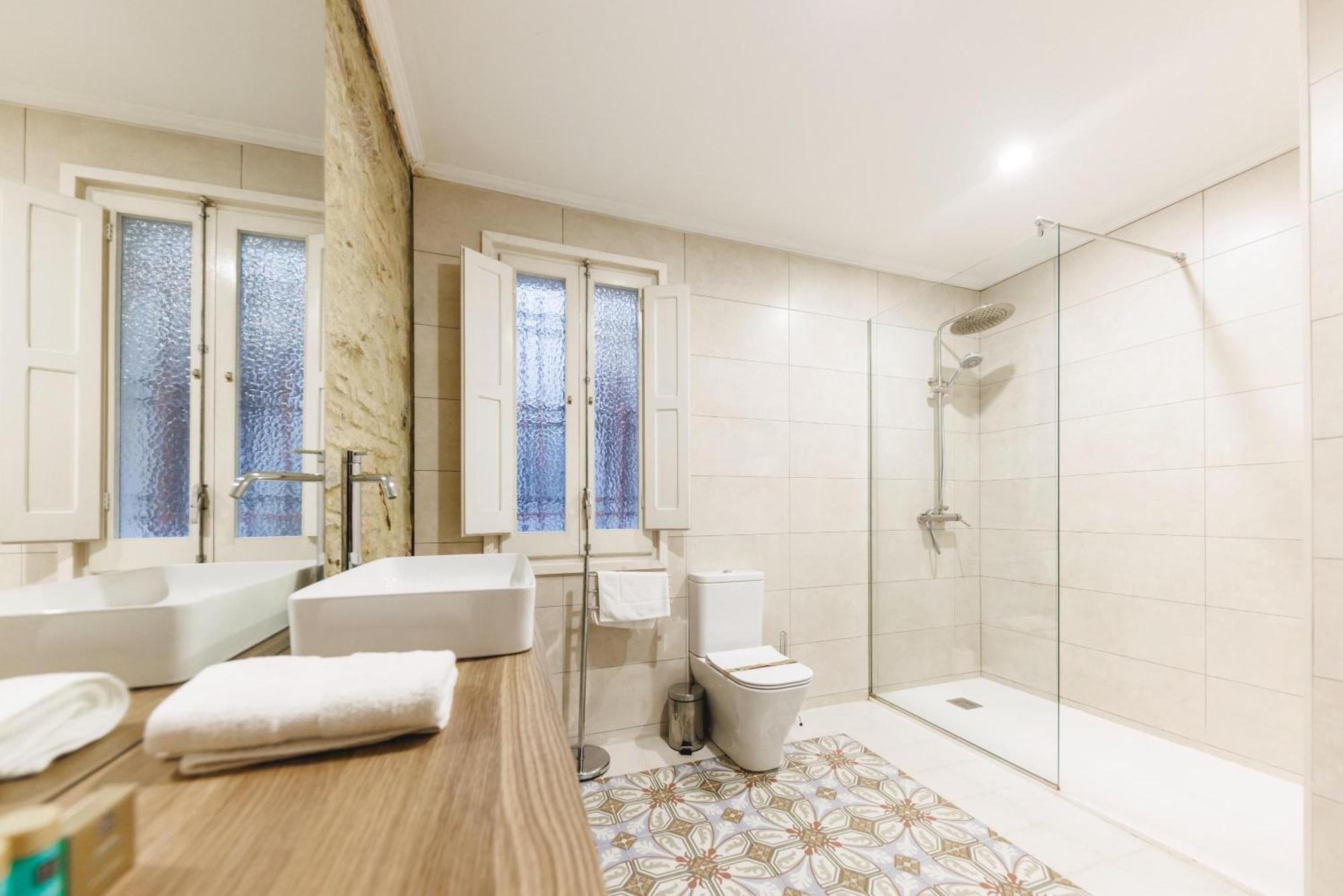 Bravissimo El Lleo, Bright 4-Bedroom Apartment Χιρόνα Εξωτερικό φωτογραφία