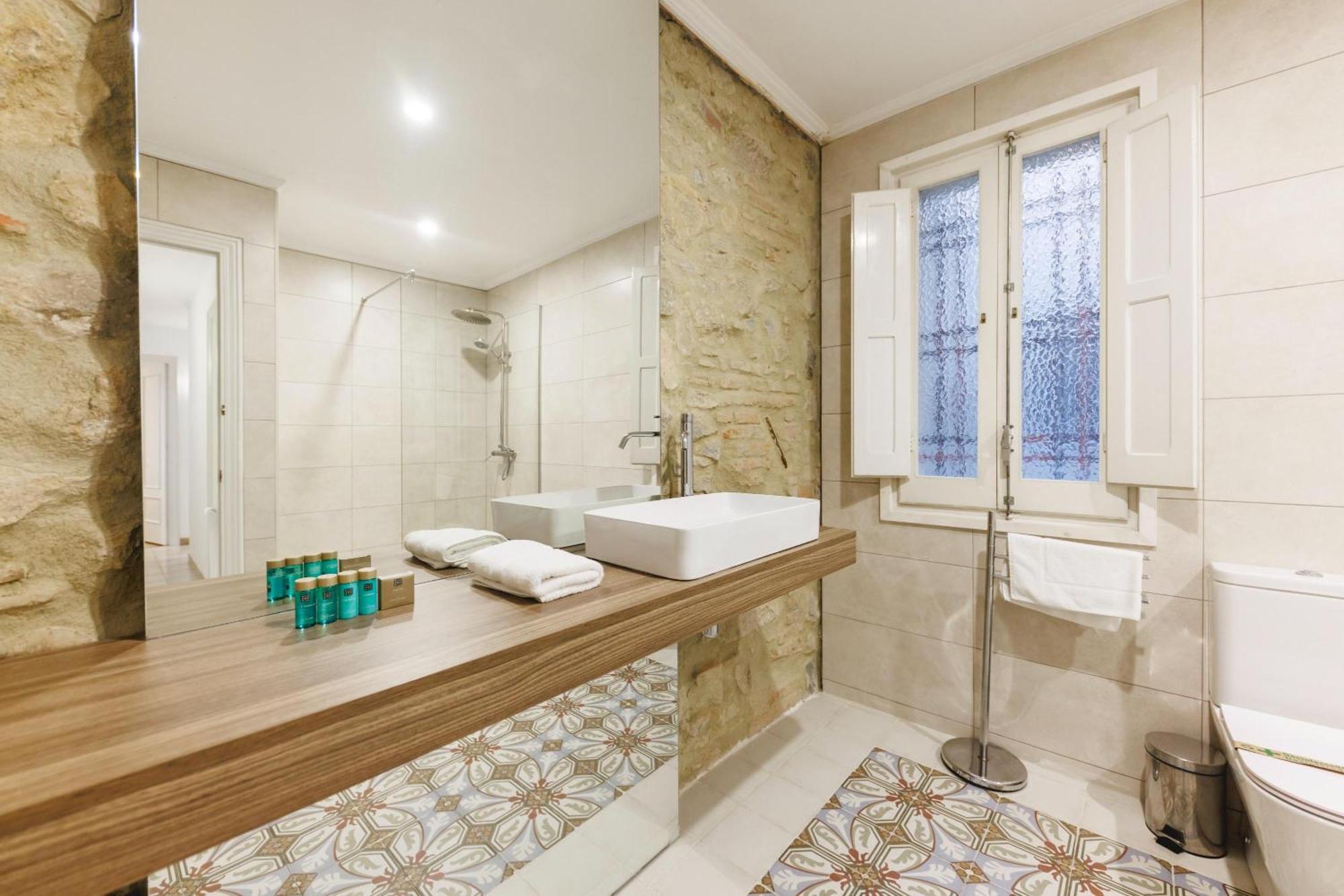 Bravissimo El Lleo, Bright 4-Bedroom Apartment Χιρόνα Εξωτερικό φωτογραφία